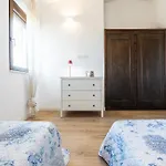 Vakantiehuis Casa Rosarei A 4 Minuti A Piedi Dal Mare